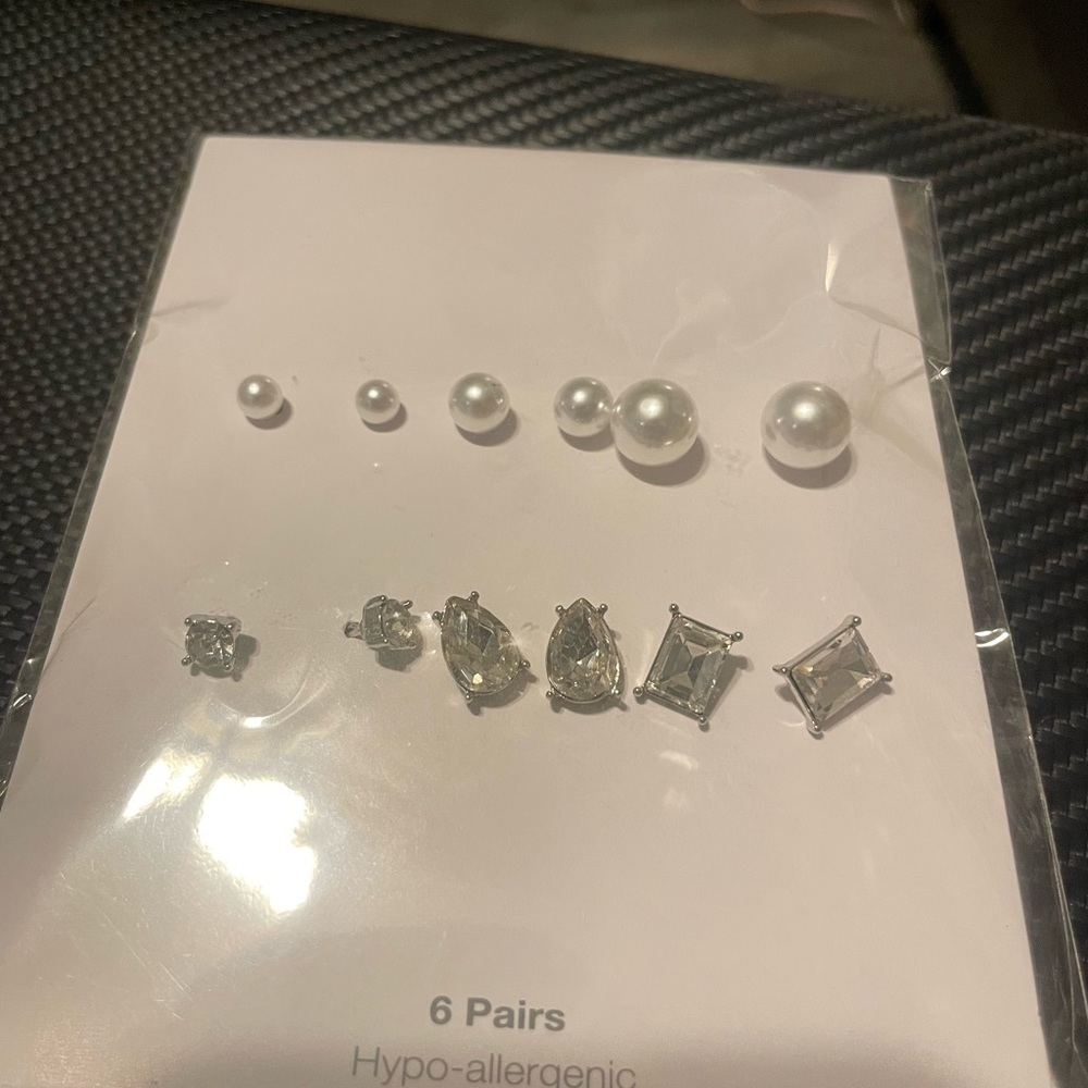 Elegant Silver and Pearl Earring Set